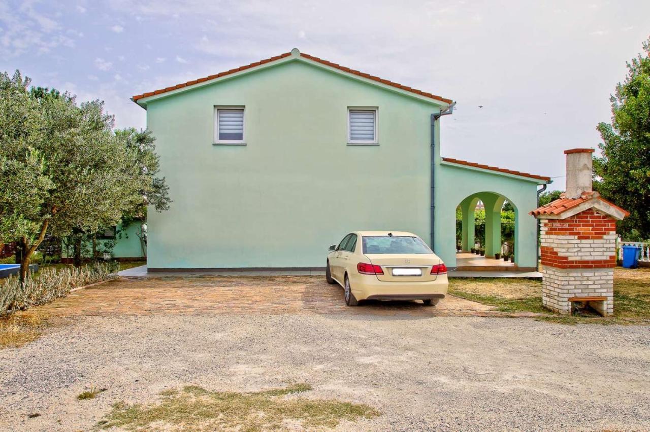 Apartmans Dina And Hana Radeki Polje 50 Apartment Loborika Exterior photo