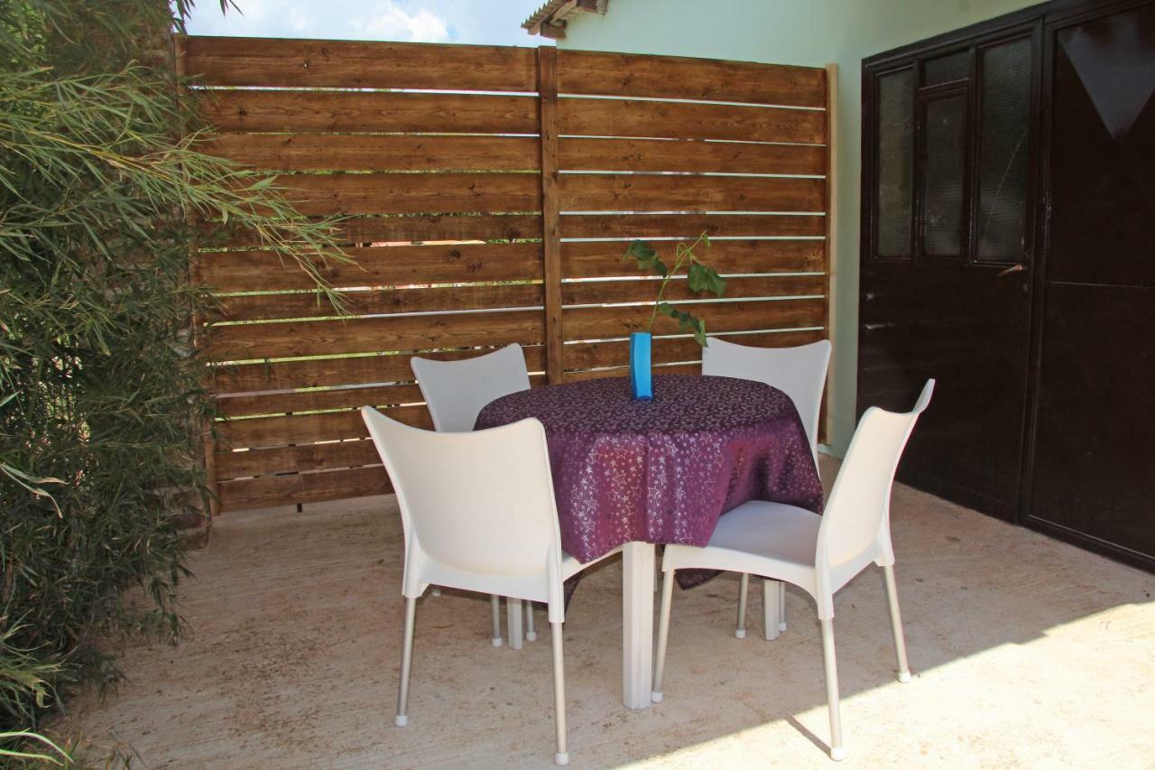 Apartmans Dina And Hana Radeki Polje 50 Apartment Loborika Exterior photo